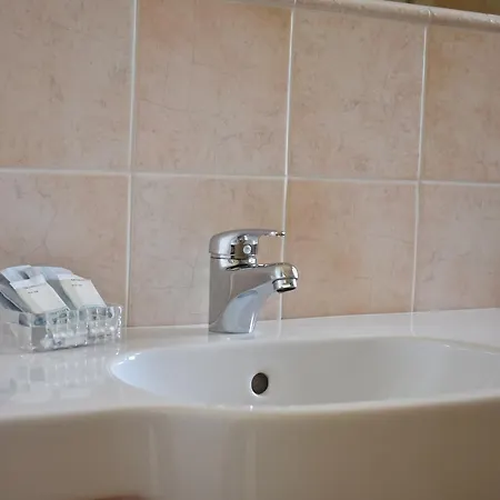 Manila Отель Червия