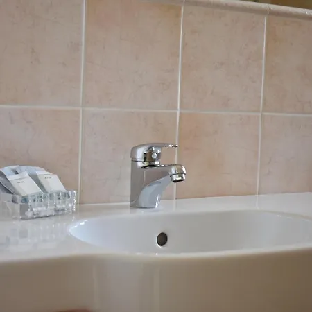 Manila Отель Червия