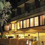 Ξενοδοχείο Manila Τσέρβια