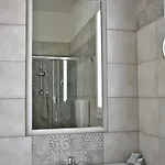 Ξενοδοχείο Manila 2*