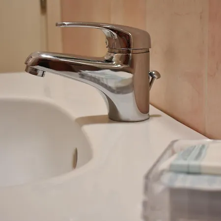 Manila 2* קרביה