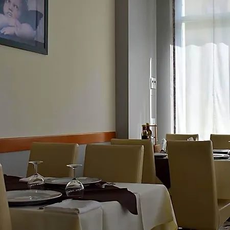 Hotel Manila Cervia