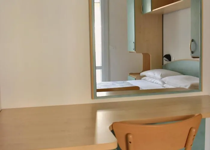 Manila 2* تّشيرفييا